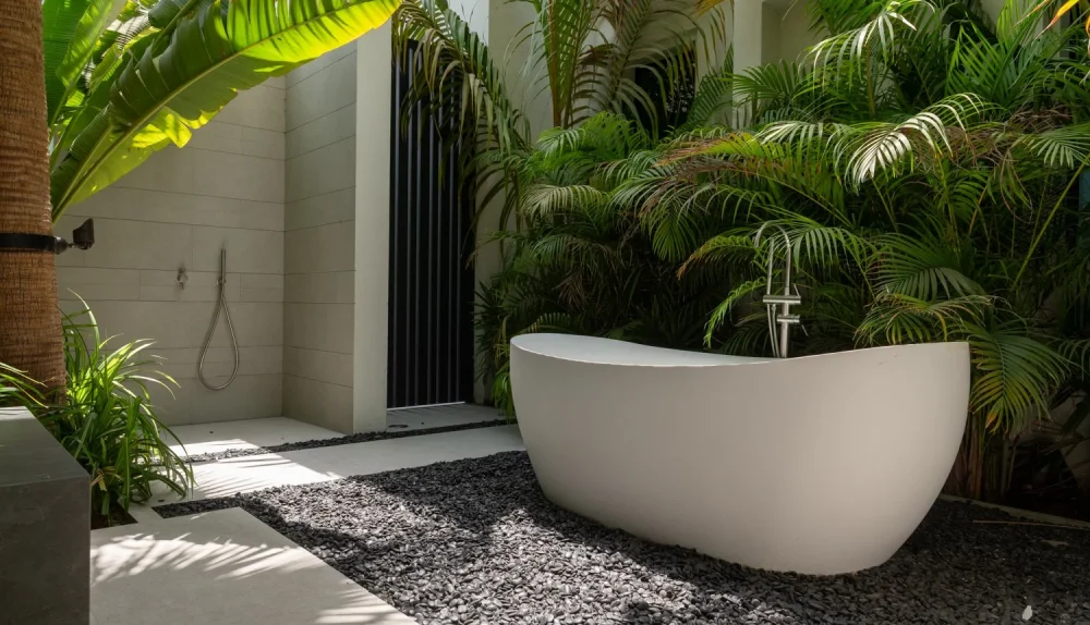 How Luxury Pools And Landscape Use Natural Stone