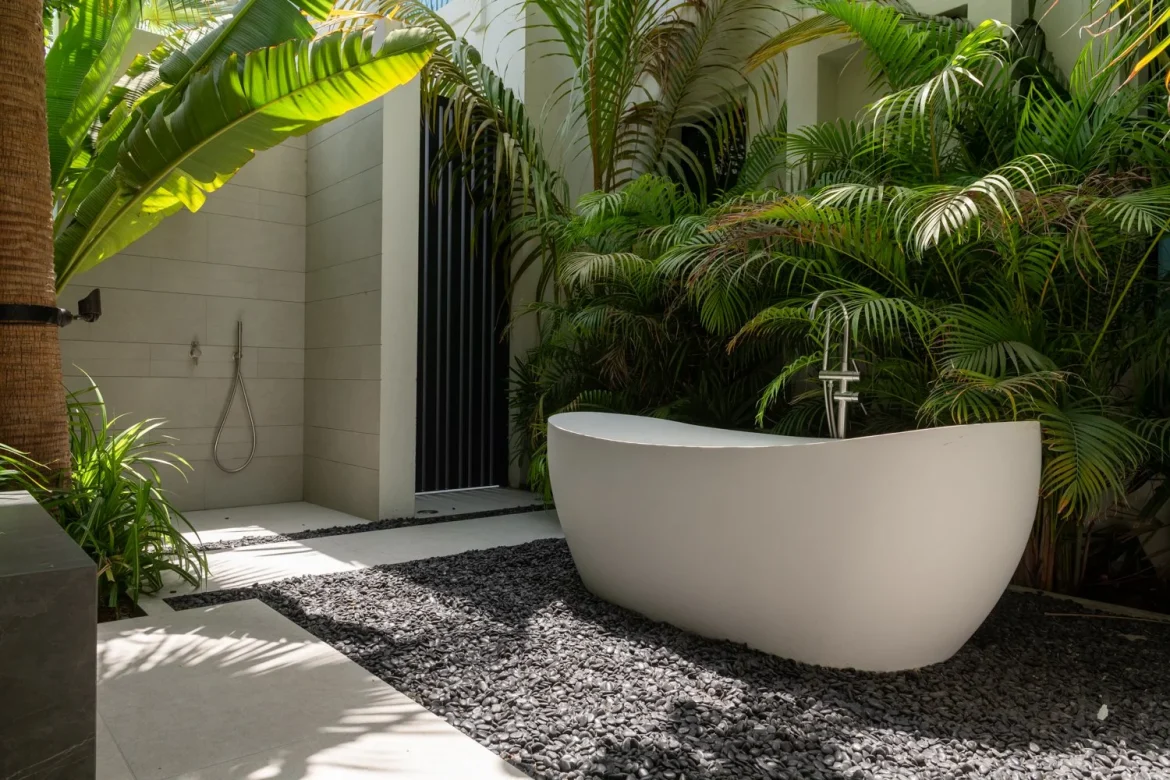 How Luxury Pools And Landscape Use Natural Stone